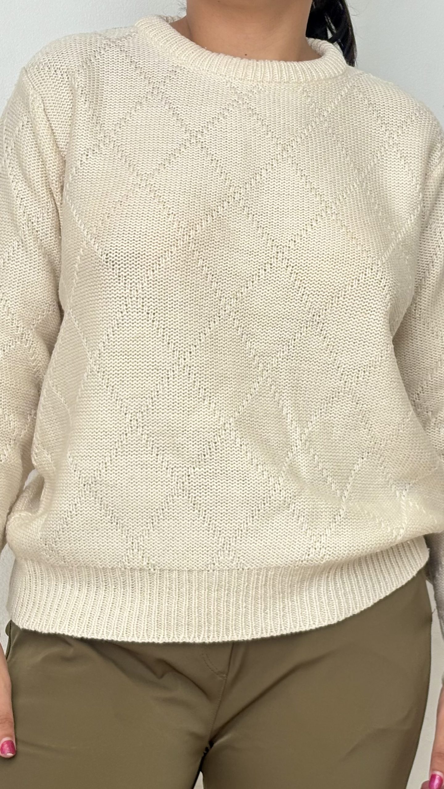 Buzo Beige Elegante – Sofisticación y Comodidad