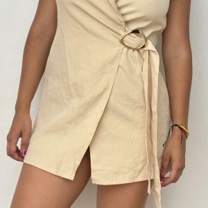 Vestido Beige Cruzado con Cinturón